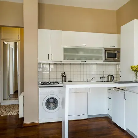 아파트 Beautiful Cozy Bright 1br Balcony Sea View! #103 *